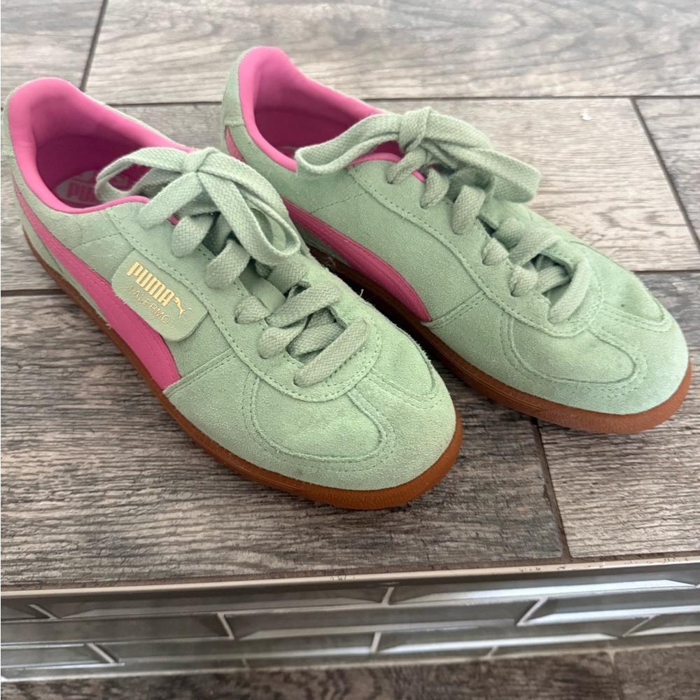 Puma Women's Mint Green and Pink Sneakers